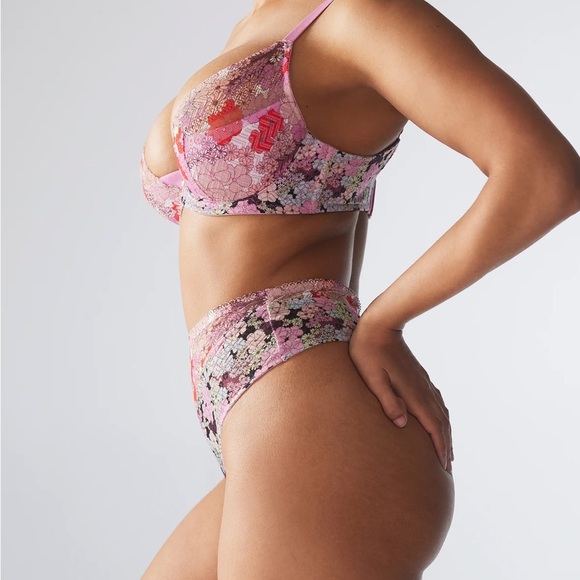 Savage X Fenty Heavy Pink Penthouse Suite High Waist Thong with Pink Thigh Highs - Picture 3 of 11